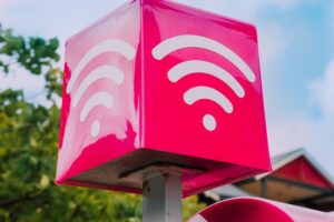 Jak bezpiecznie korzystać z publicznego wifi przy transakcjach kryptowalutowych